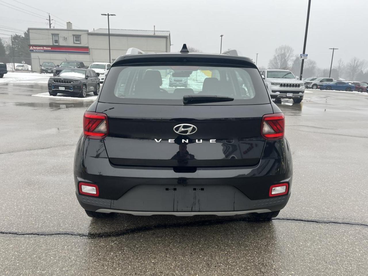 2021 Hyundai Venue Preferred IVT Photo4