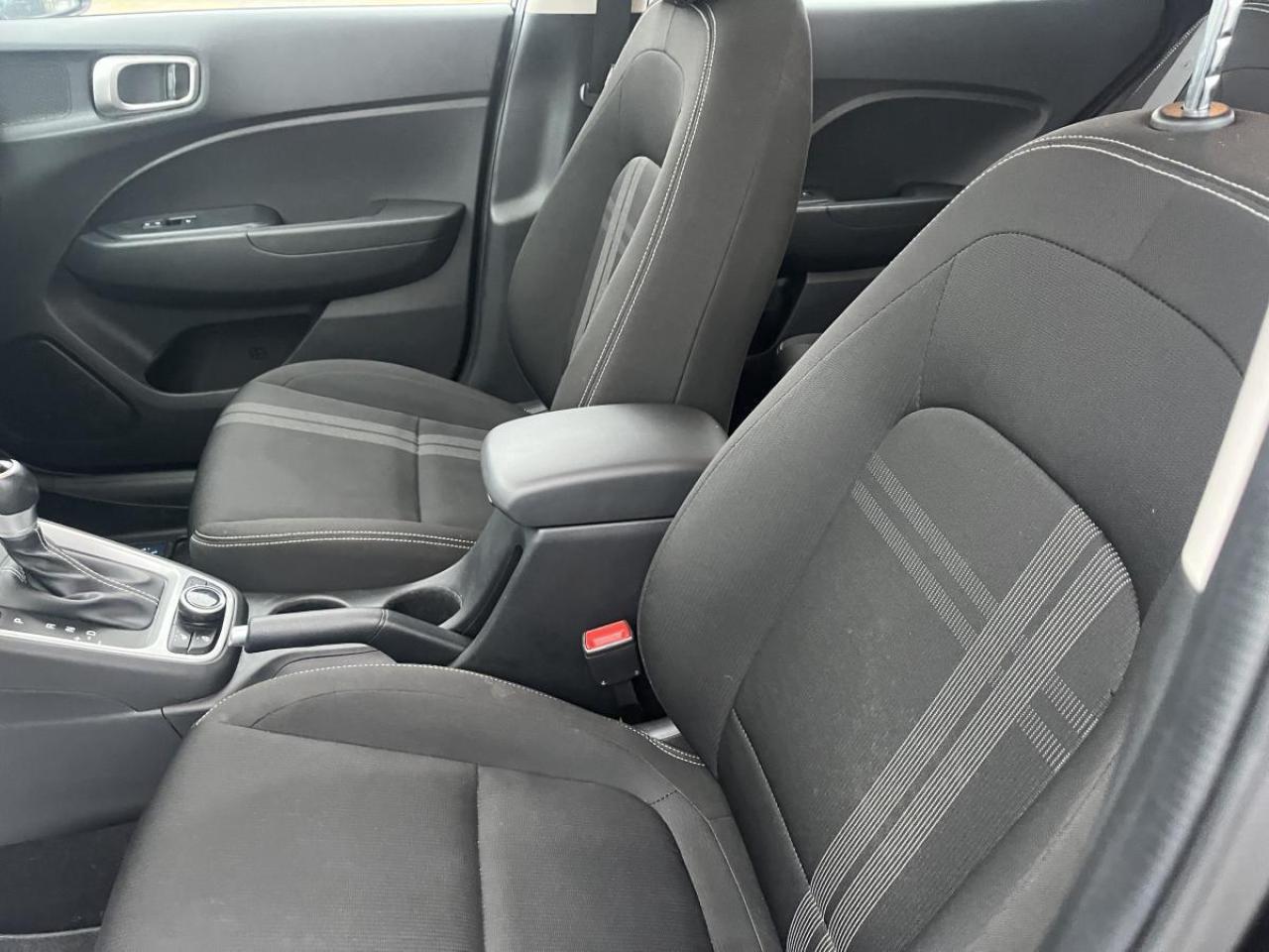 2021 Hyundai Venue Preferred IVT Photo