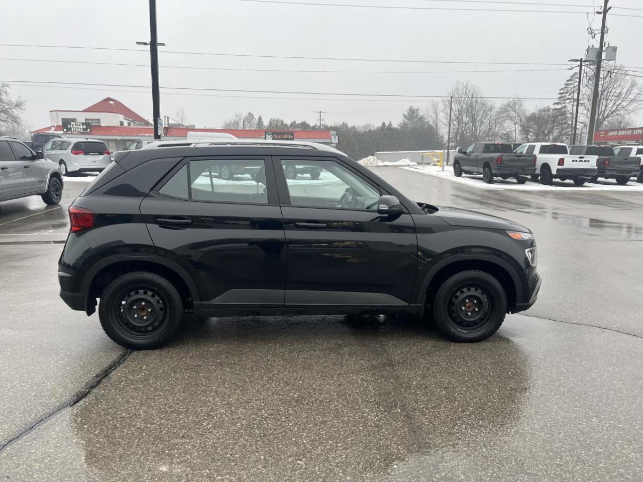 2021 Hyundai Venue Preferred IVT Photo