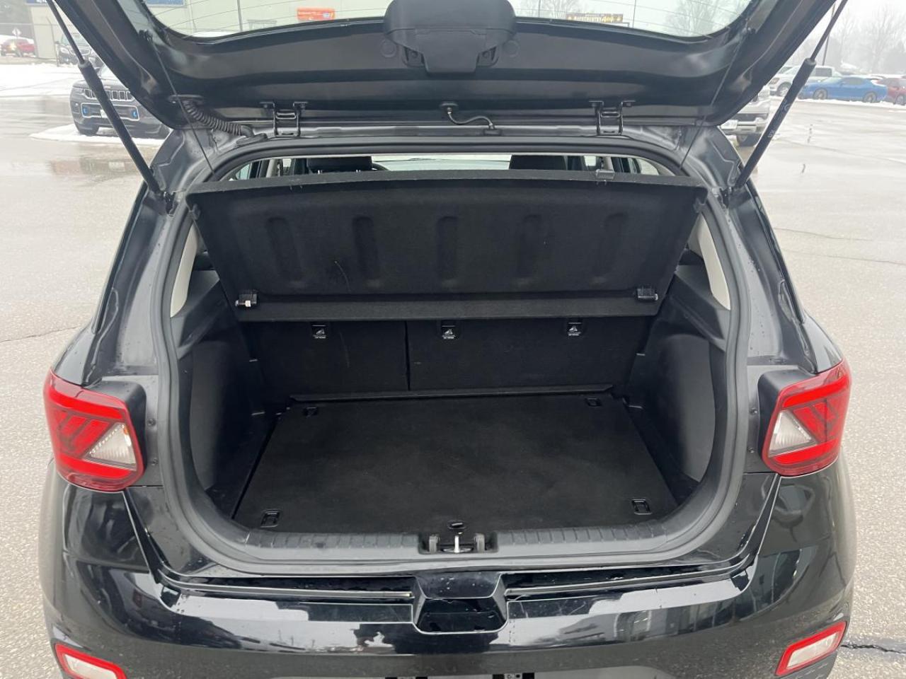 2021 Hyundai Venue Preferred IVT Photo