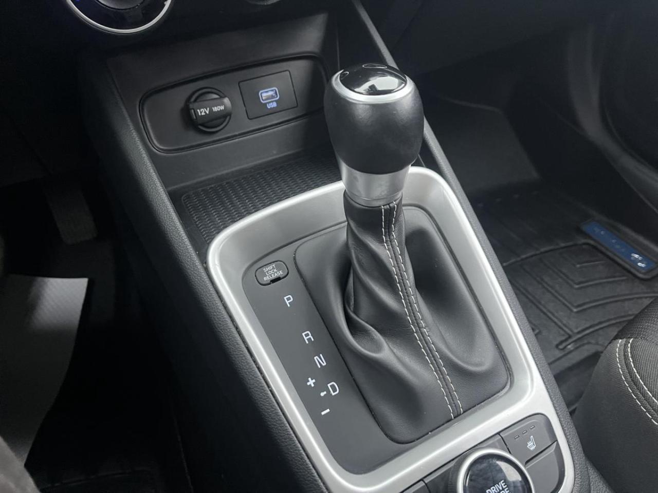 2021 Hyundai Venue Preferred IVT Photo