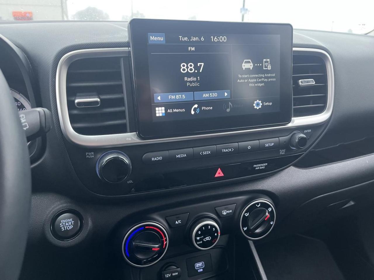 2021 Hyundai Venue Preferred IVT Photo