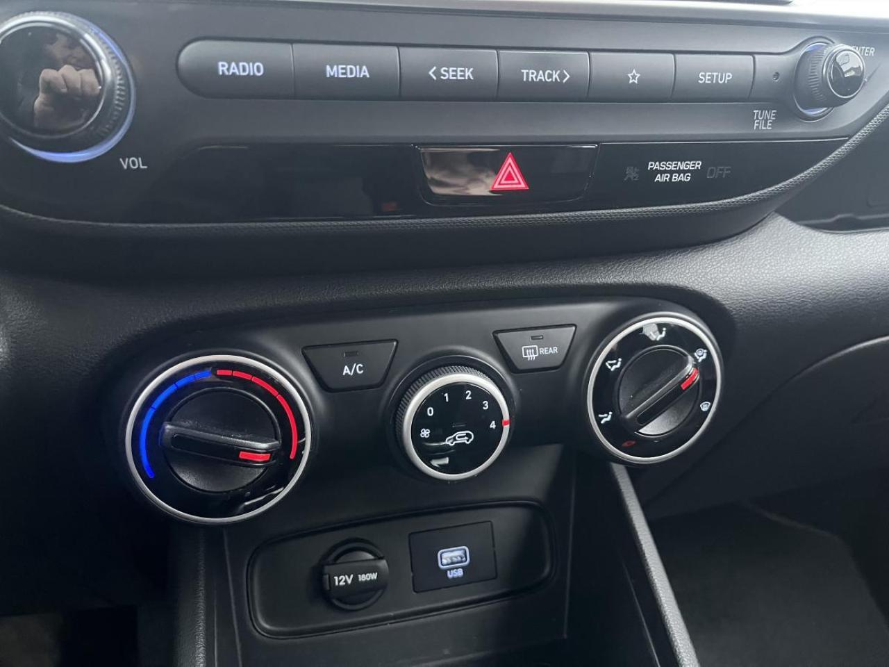 2021 Hyundai Venue Preferred IVT Photo