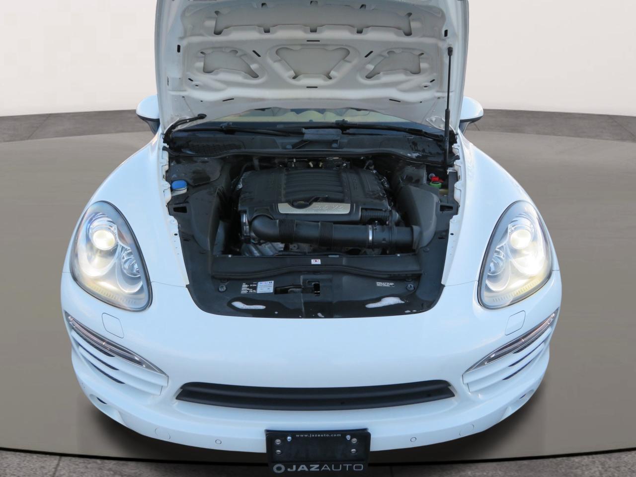 2014 Porsche Cayenne AWD PLATINUM EDITION Photo