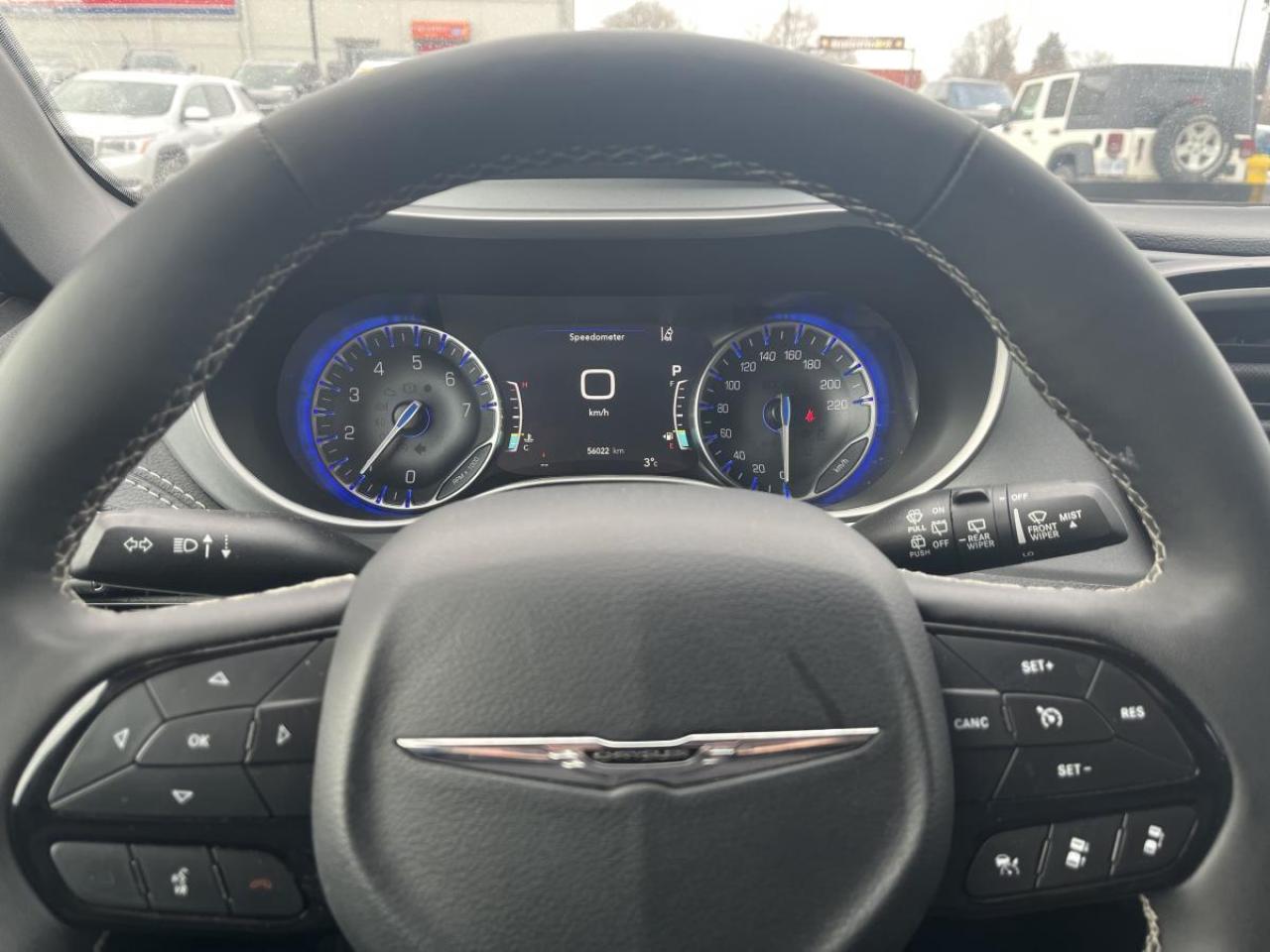 2024 Chrysler Pacifica TOURING-L FWD Photo