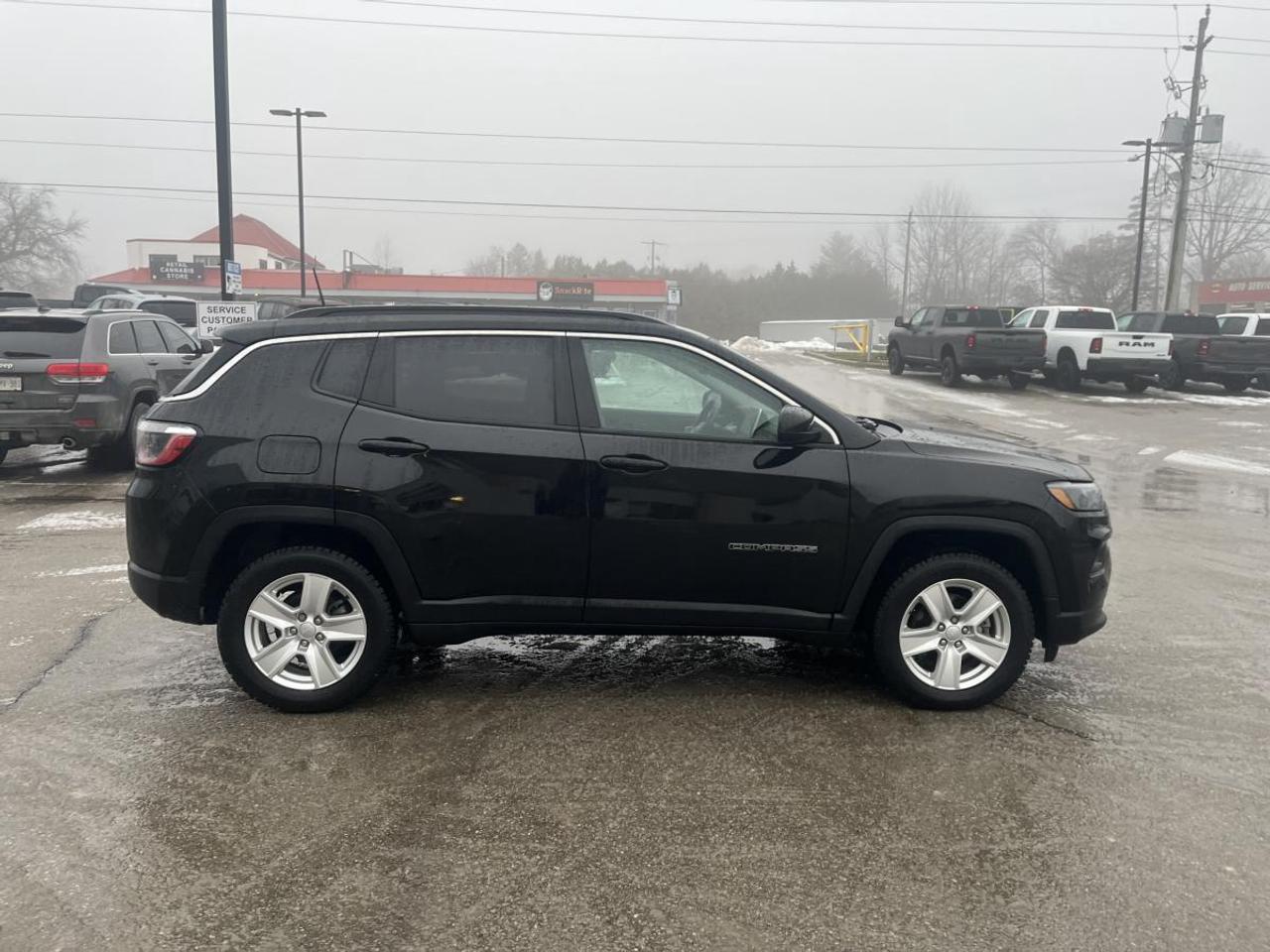 2022 Jeep Compass North 4x4 @ 3.99% for 60 mo Photo
