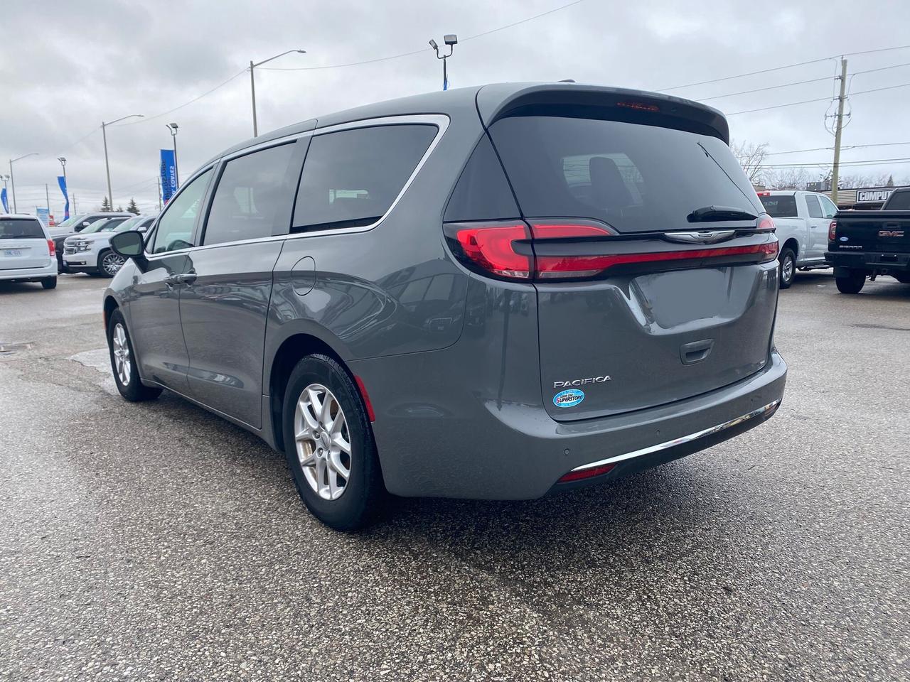 2023 Chrysler Pacifica Touring L ~Heated Leather ~Bluetooth ~Camera Photo