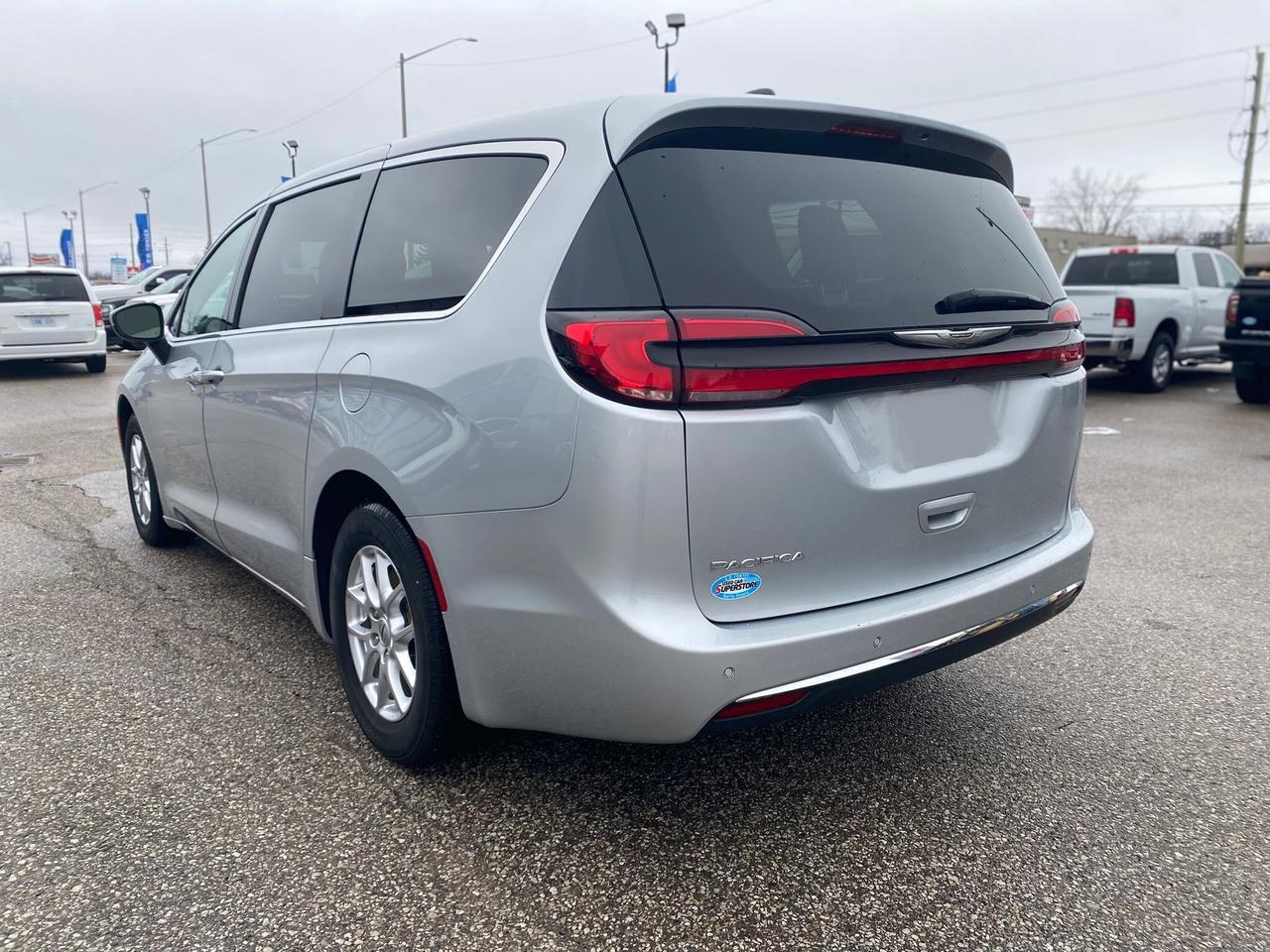 2023 Chrysler Pacifica Touring L ~Leather ~Bluetooth ~Stow 'N Go ~Camera Photo