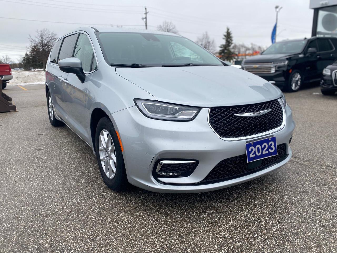 2023 Chrysler Pacifica Touring L ~Leather ~Bluetooth ~Stow 'N Go ~Camera Photo