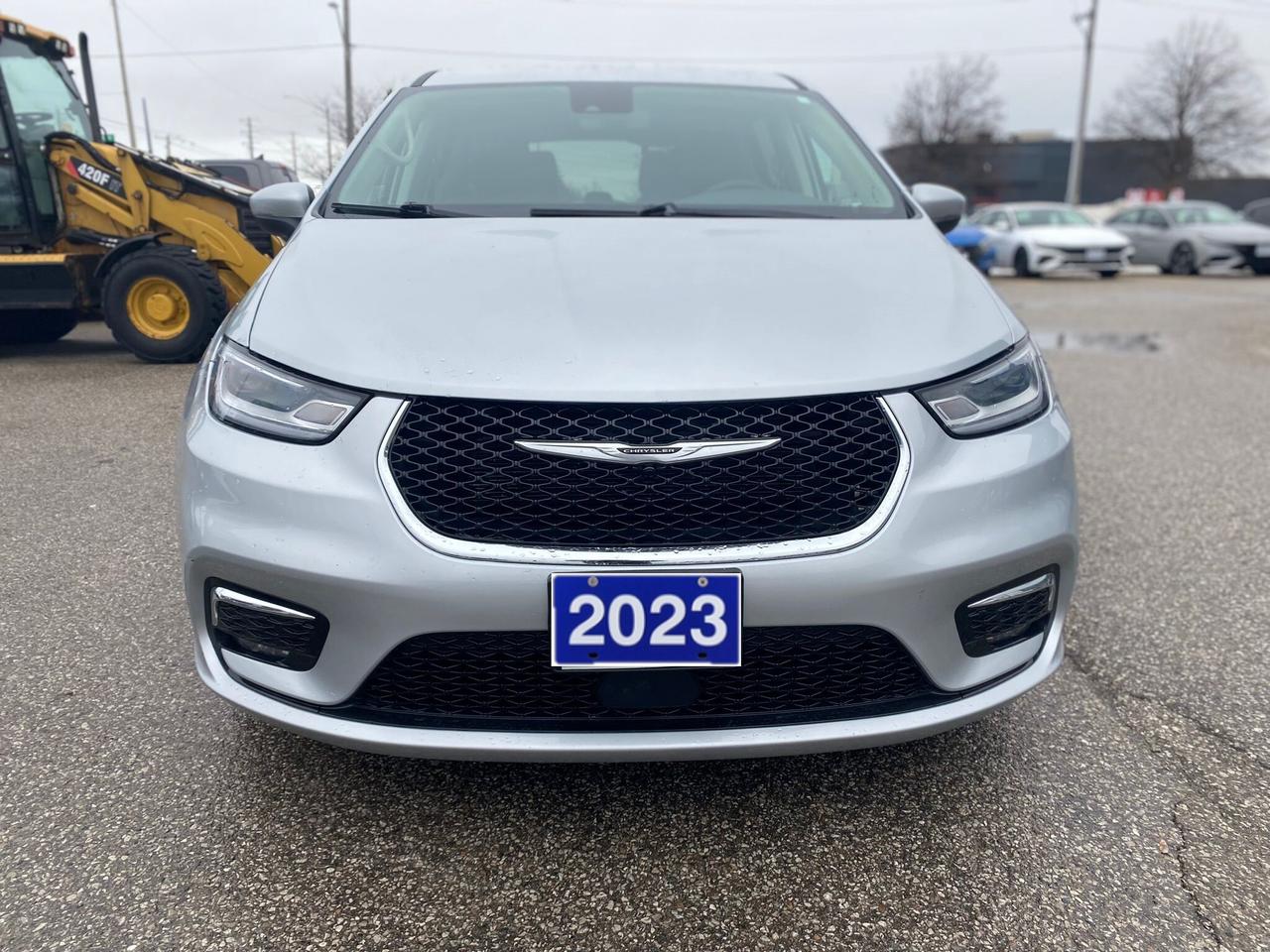 2023 Chrysler Pacifica Touring L ~Leather ~Bluetooth ~Stow 'N Go ~Camera Photo