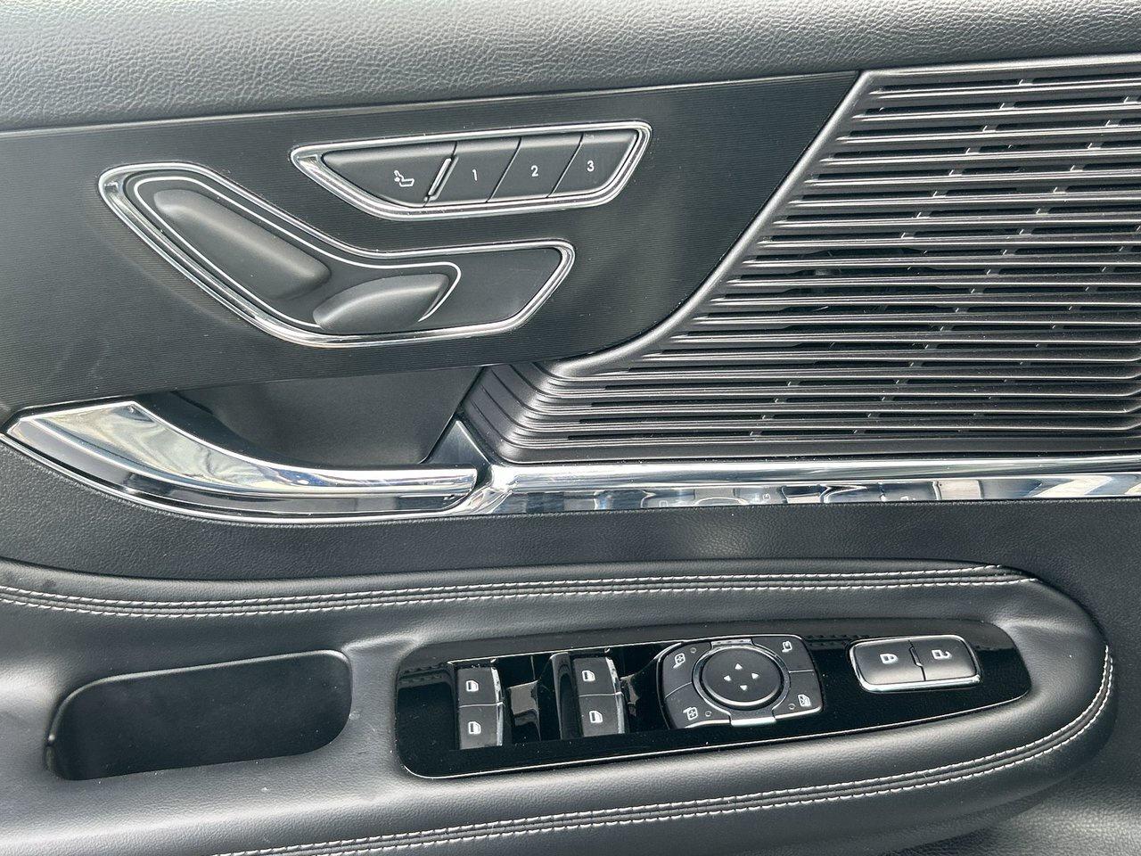 2022 Lincoln Corsair Reserve AWD Only 15,000kms! Adaptive Cruise Heated Photo