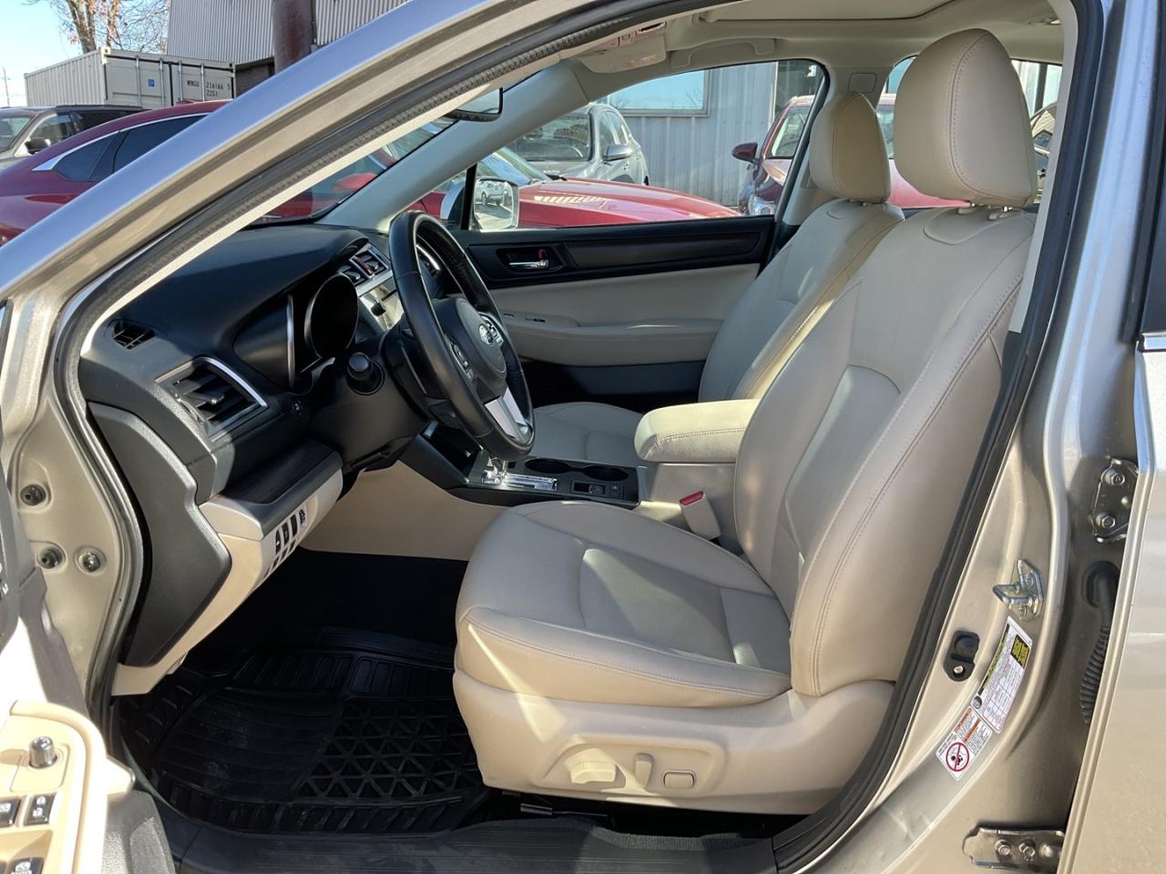 2016 Subaru Legacy 2.5i Limited & Tech Pkg - LTHR! NAV! BACK-UP CAM! Photo