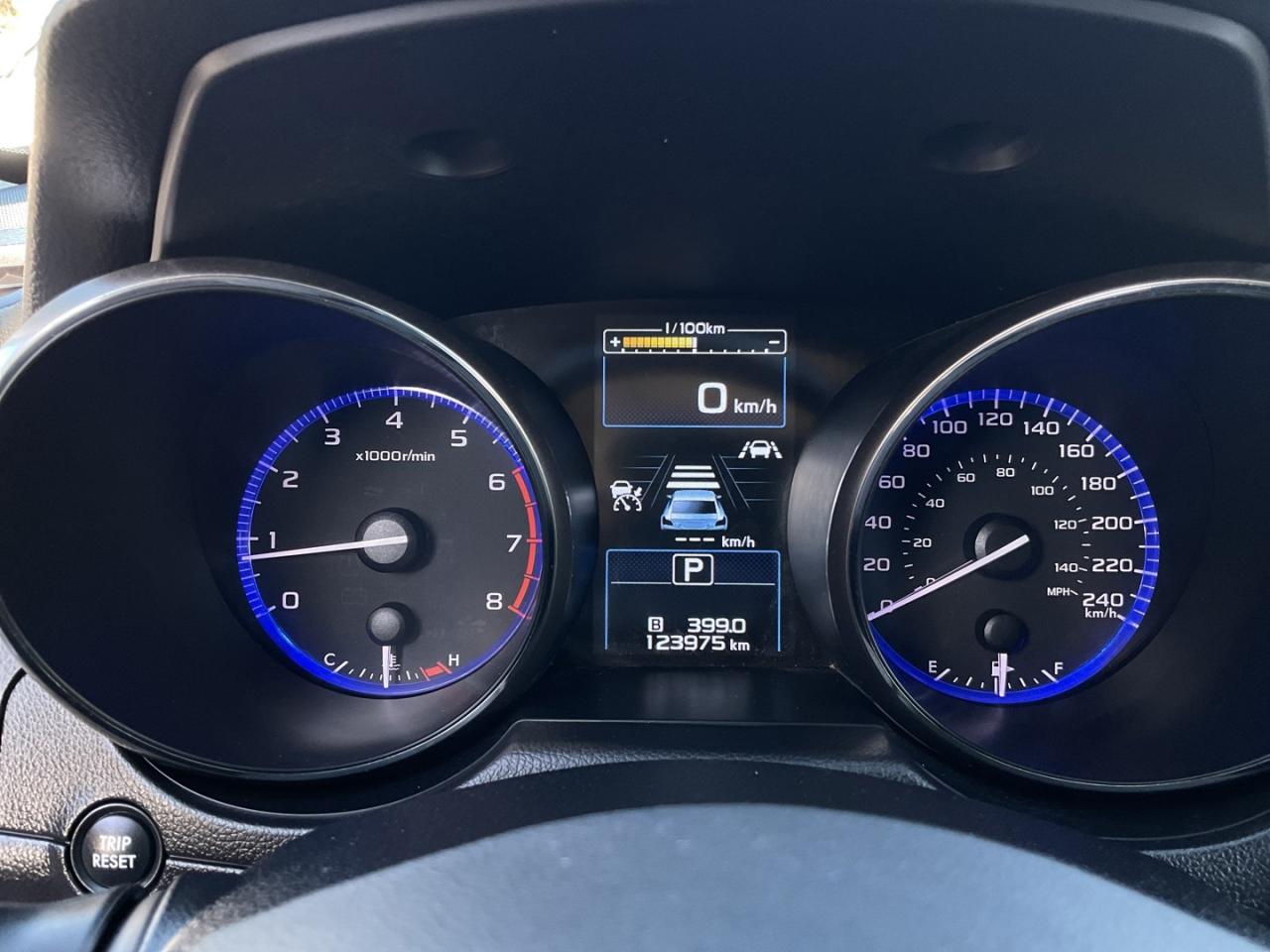 2016 Subaru Legacy 2.5i Limited & Tech Pkg - LTHR! NAV! BACK-UP CAM! Photo