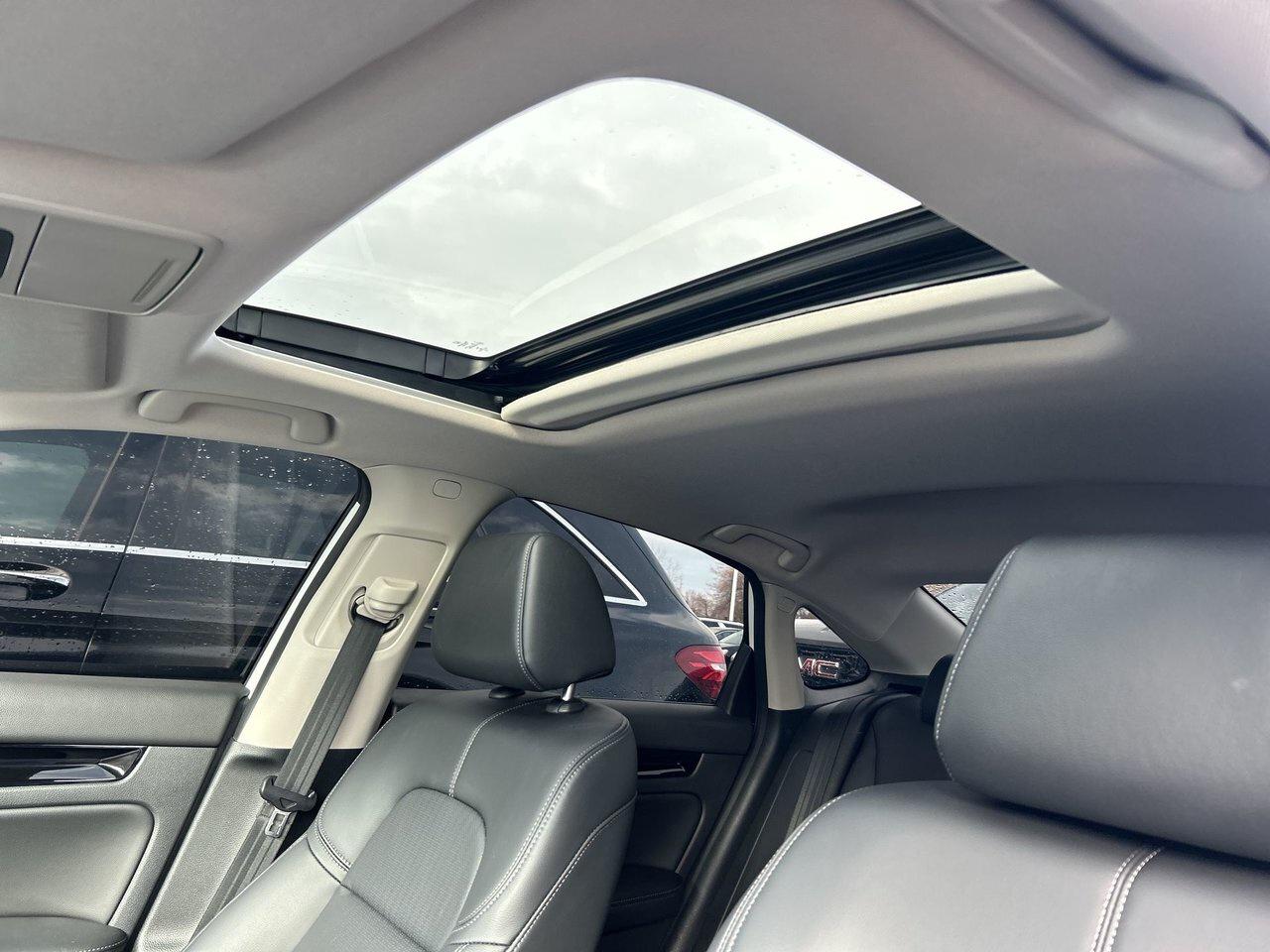 2022 Honda Civic Sedan Touring 1-Owner Clean CarFax Adaptive Cruise Blind Photo