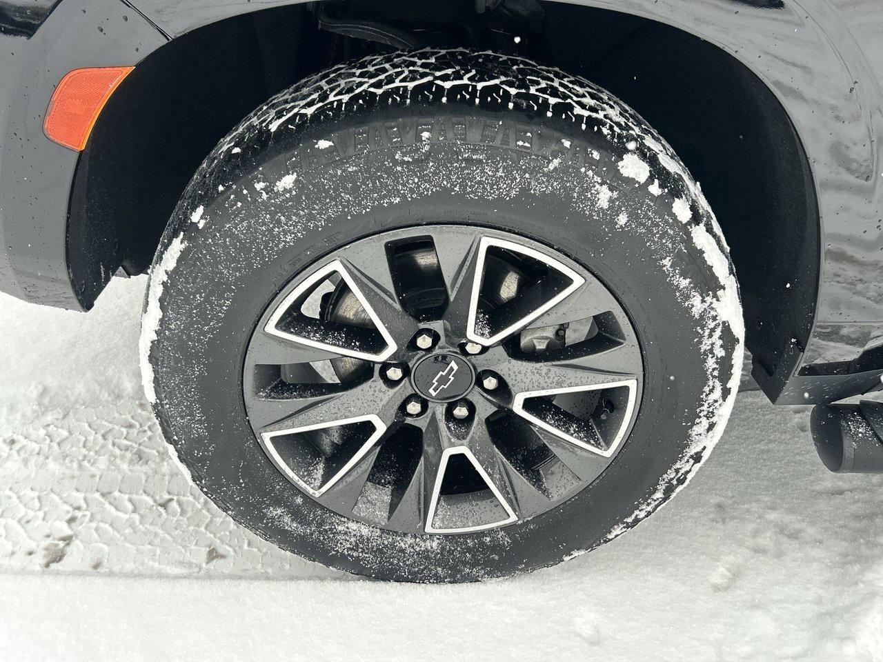 2021 Chevrolet Tahoe 4x4 Z71 8-Pass BOSE Rear Screens Sunroof Low KMs Photo