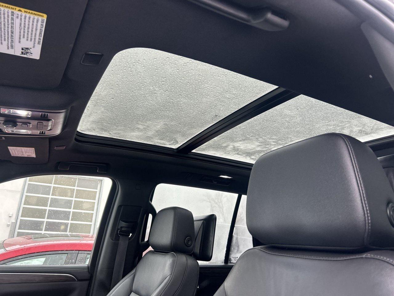 2021 Chevrolet Tahoe 4x4 Z71 8-Pass BOSE Rear Screens Sunroof Low KMs Photo