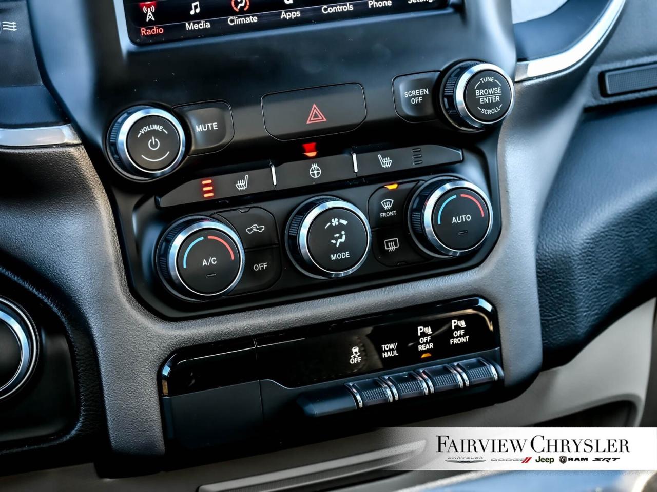 2021 RAM 1500 Big Horn CARPLAY   8.4 TOUCHSCREEN   SPRAY IN LINE Photo