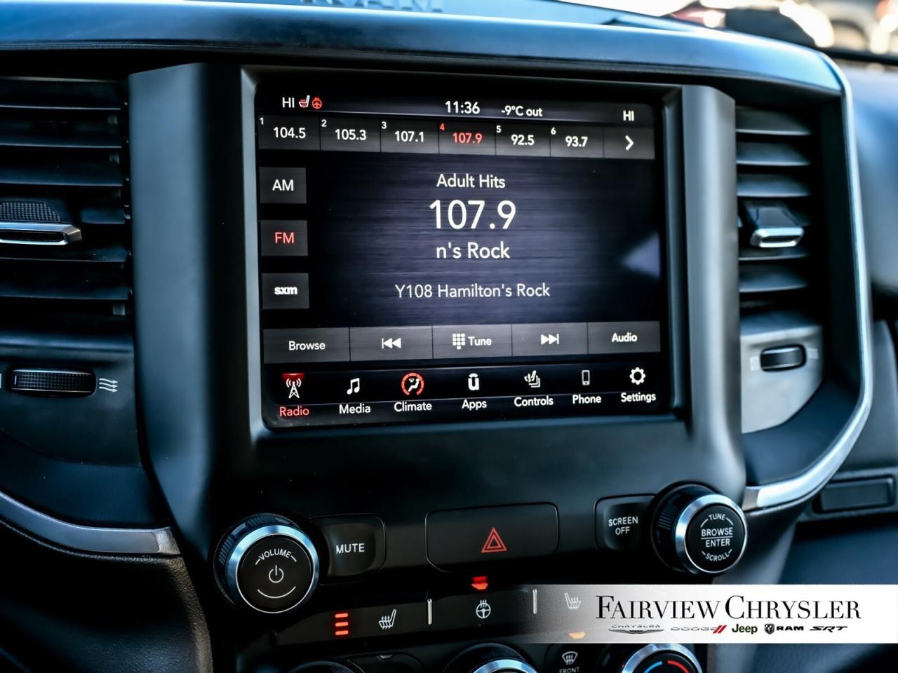 2021 RAM 1500 Big Horn CARPLAY   8.4 TOUCHSCREEN   SPRAY IN LINE Photo