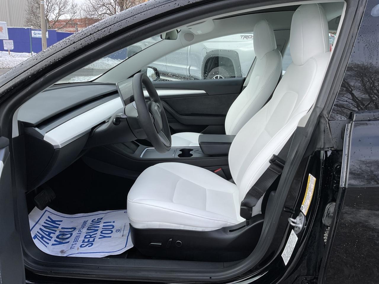 2022 Tesla Model 3 Long Range - WHITE LEATHER! NAV! CAMERAS! Photo