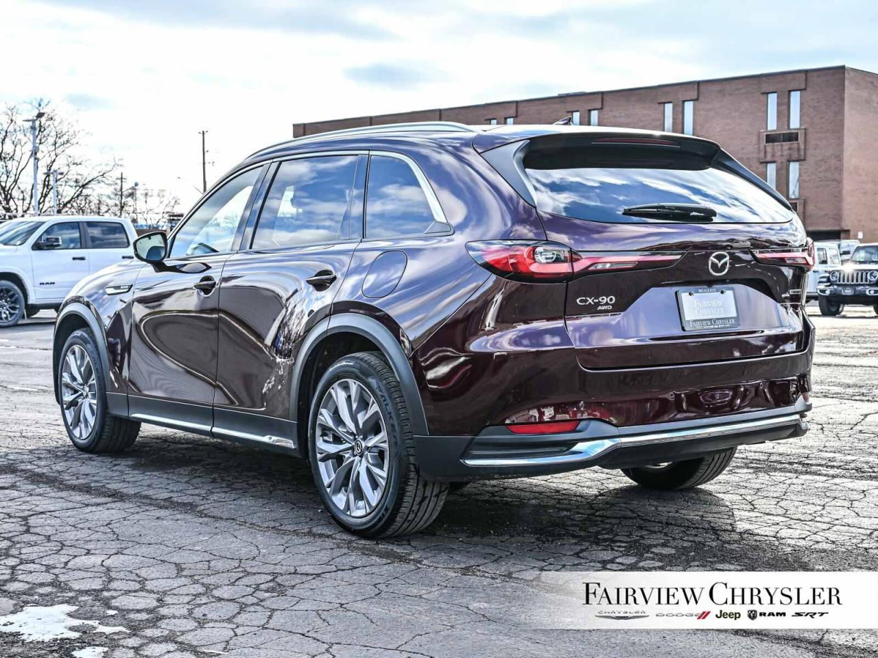 2024 Mazda CX-90 MHEV GT-P SUNROOF   LEATHER   CARPLAY   HEATED SEATS Photo4