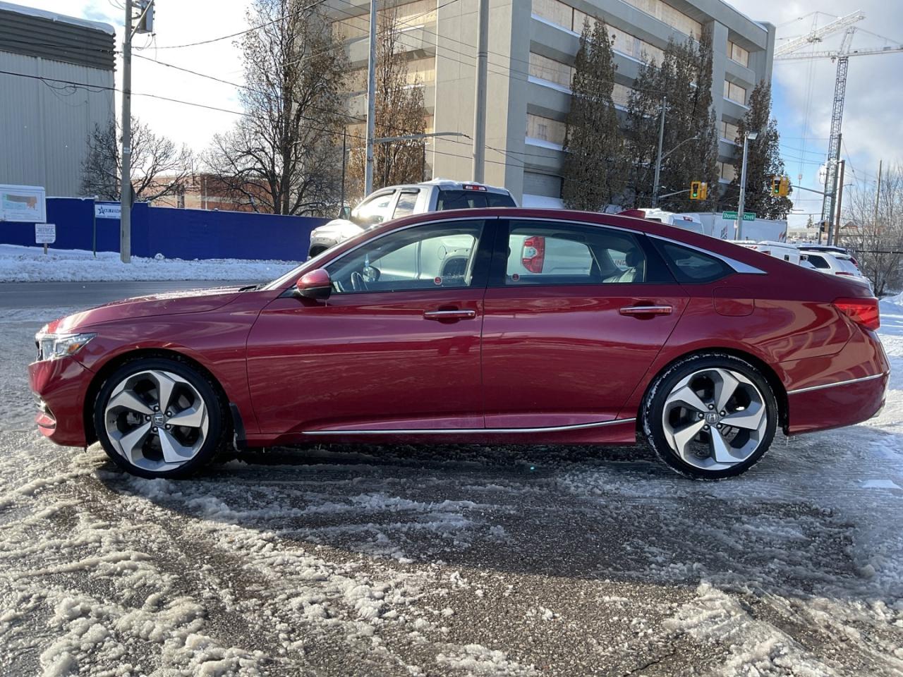 2020 Honda Accord Touring - LTHR! NAV! BACK-UP CAM! BSM! REMOTE STAR Photo