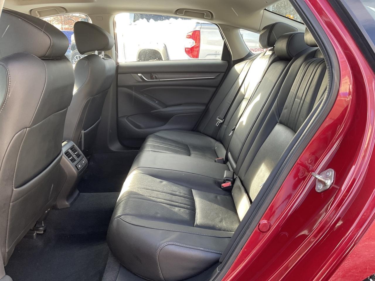 2020 Honda Accord Touring - LTHR! NAV! BACK-UP CAM! BSM! REMOTE STAR Photo