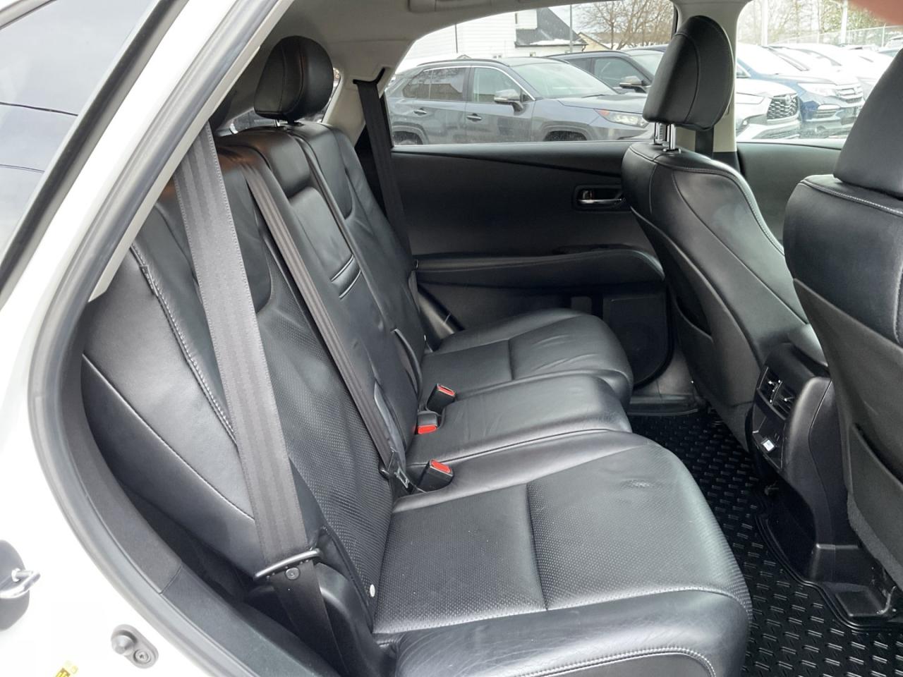 2015 Lexus RX 450h AWD - LTHR! NAV! BACK-UP CAM! HUD! BSM! Photo