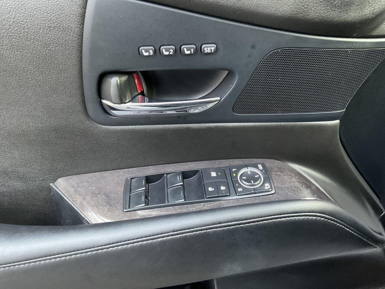 2015 Lexus RX 450h AWD - LTHR! NAV! BACK-UP CAM! HUD! BSM! Photo