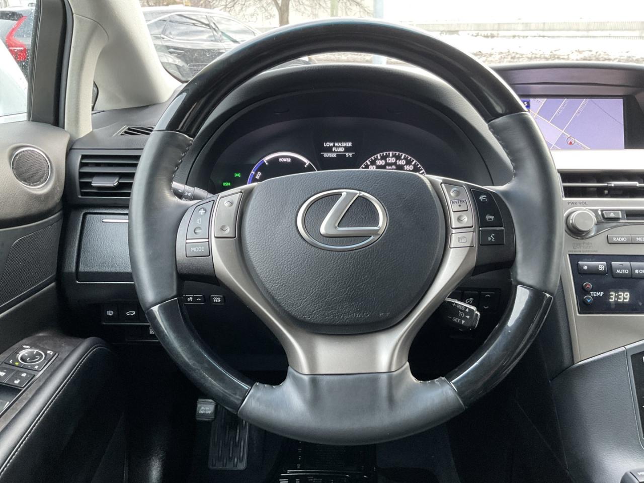 2015 Lexus RX 450h AWD - LTHR! NAV! BACK-UP CAM! HUD! BSM! Photo