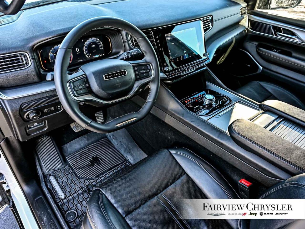 2024 Jeep Wagoneer L Series II Carbide   HEAVY DUTY TOW   THREE PANEL R Photo