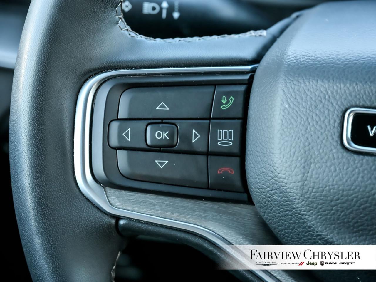 2024 Jeep Wagoneer L Series II Carbide   HEAVY DUTY TOW   THREE PANEL R Photo