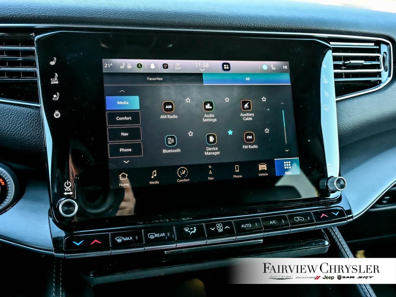 2024 Jeep Wagoneer L Series II Carbide   HEAVY DUTY TOW   THREE PANEL R Photo