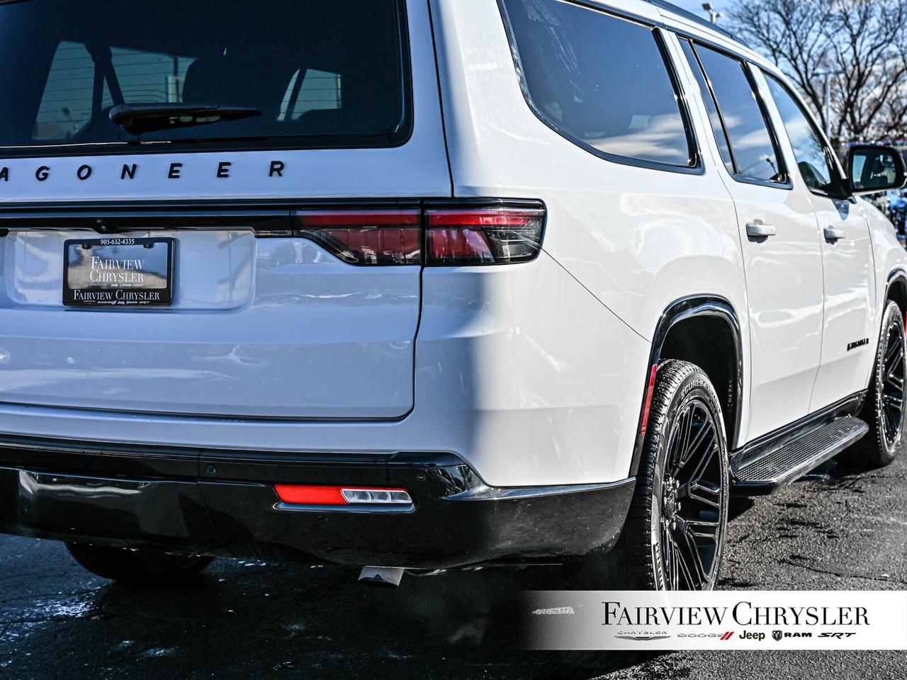 2024 Jeep Wagoneer L Series II Carbide   HEAVY DUTY TOW   THREE PANEL R Photo