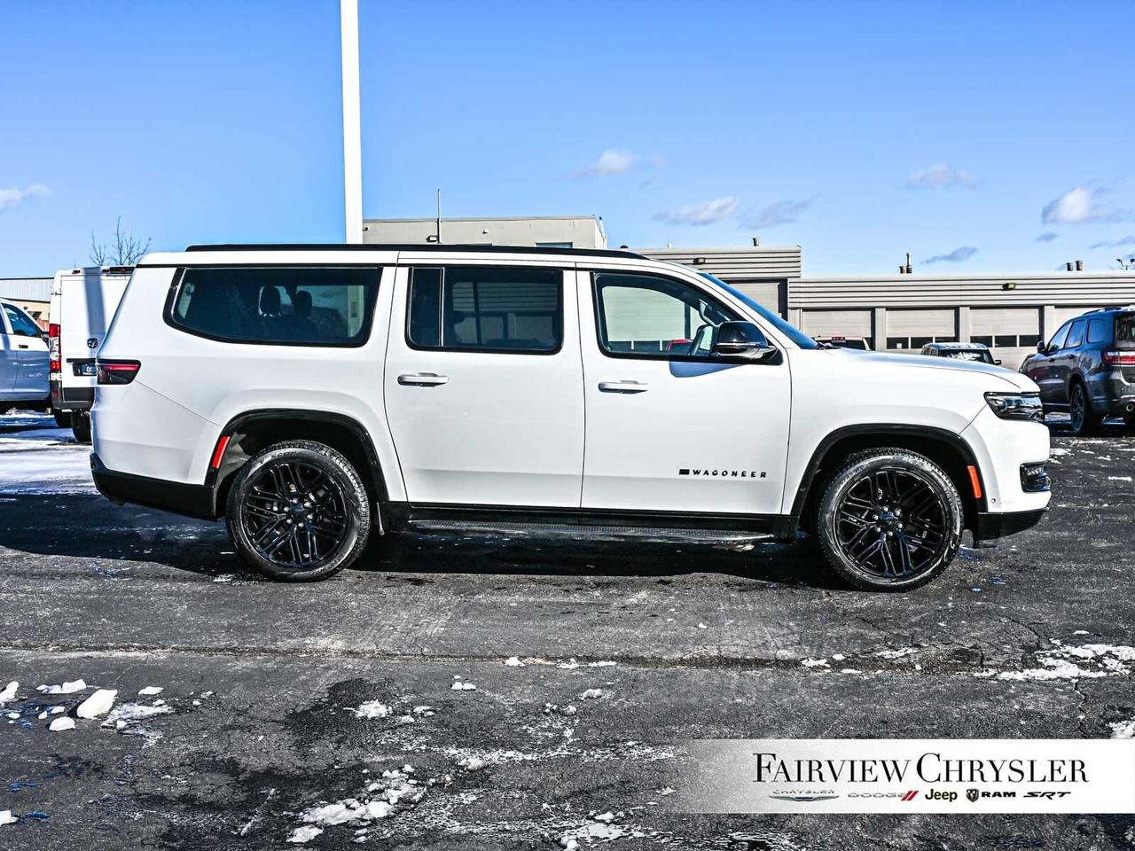 2024 Jeep Wagoneer L Series II Carbide   HEAVY DUTY TOW   THREE PANEL R Photo