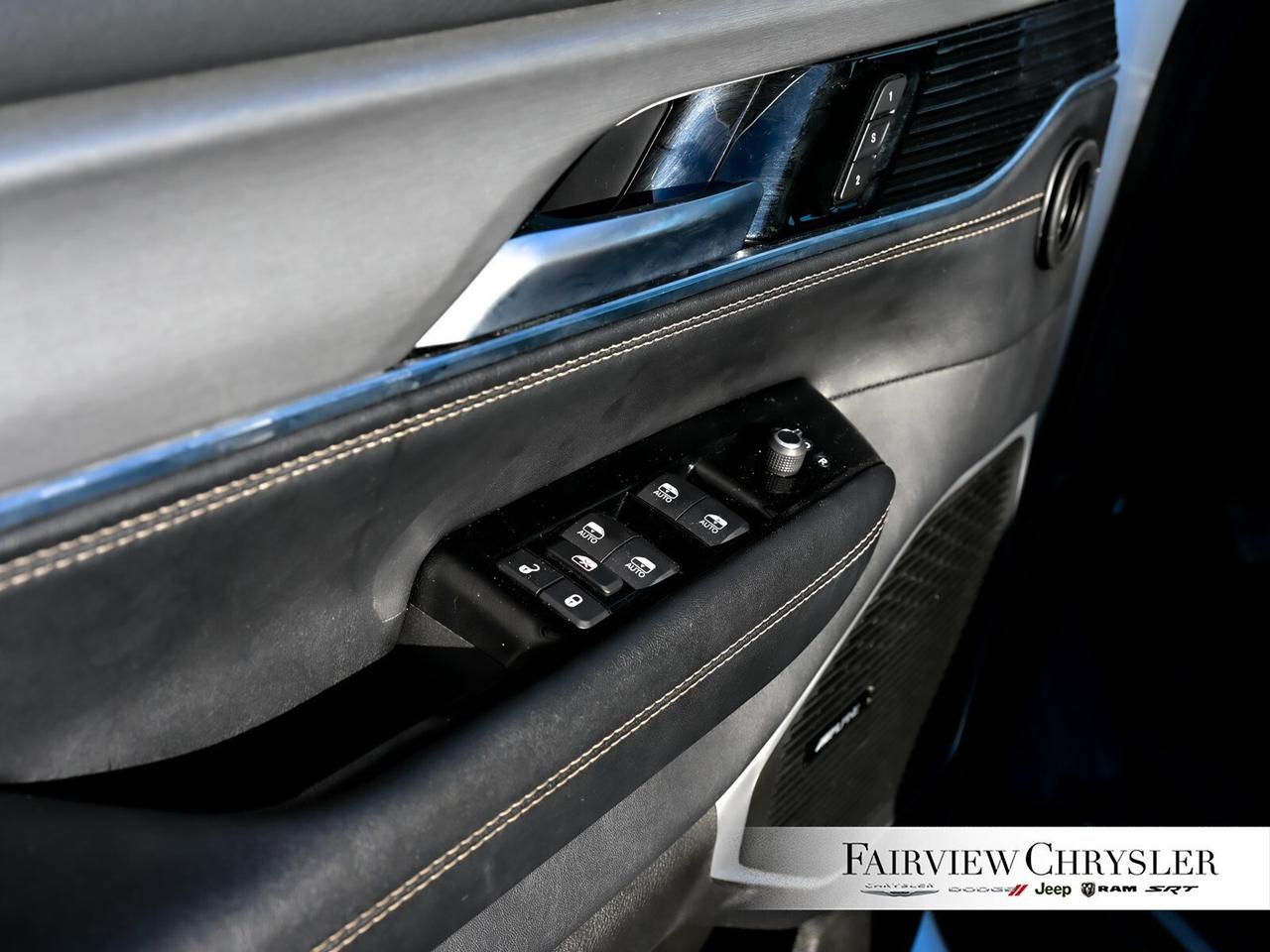 2024 Jeep Wagoneer L Series II Carbide   HEAVY DUTY TOW   THREE PANEL R Photo