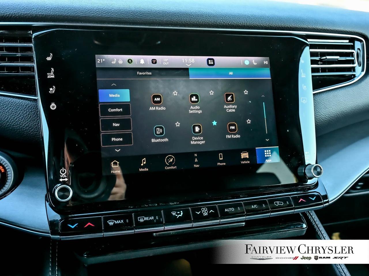 2024 Jeep Wagoneer L Series II Carbide   HEAVY DUTY TOW   THREE PANEL R Photo