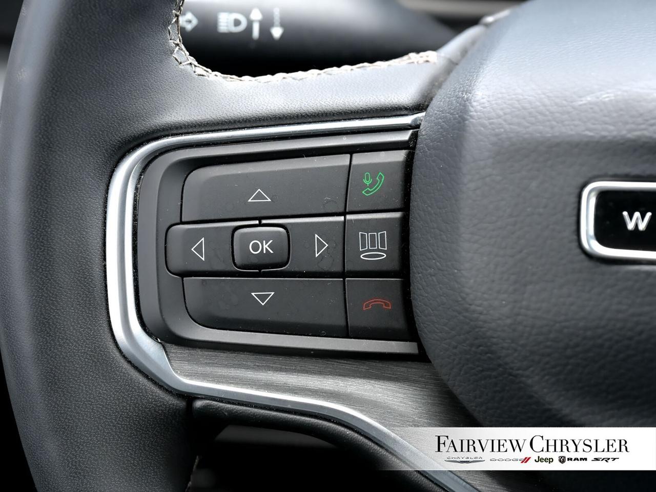 2024 Jeep Wagoneer L Series II Carbide   HEAVY DUTY TOW   THREE PANEL R Photo