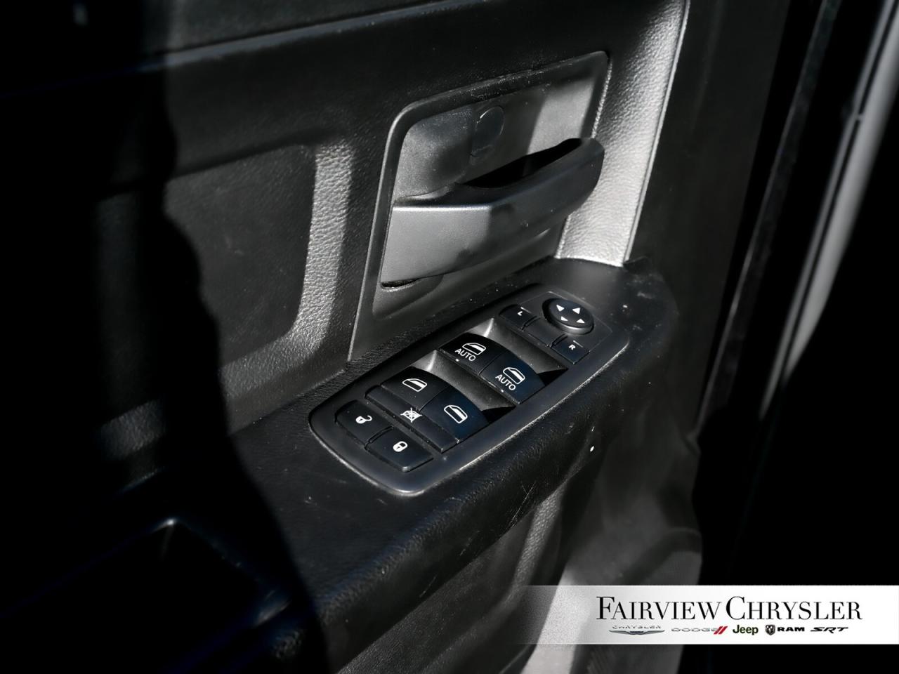 2019 RAM 1500 Classic ST CREW   SXT PKG   A/C   CRUISE CONTROL Photo