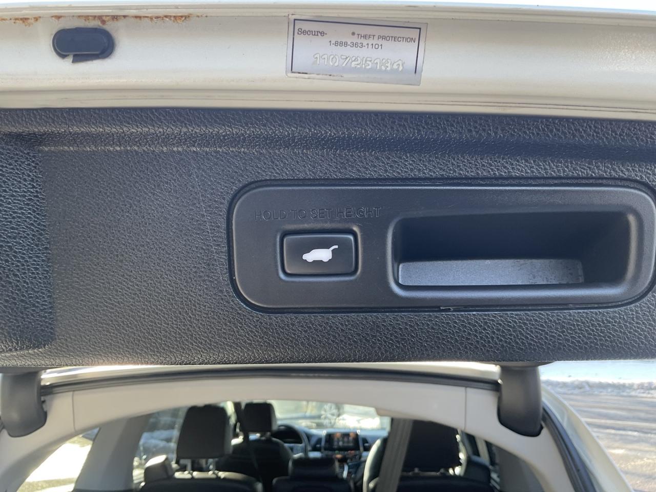 2018 Honda Odyssey Touring - LTHR! NAV! BACK-UP CAM! BSM! DVD! 8 PASS Photo