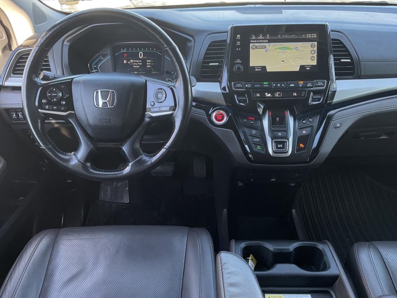 2018 Honda Odyssey Touring - LTHR! NAV! BACK-UP CAM! BSM! DVD! 8 PASS Photo