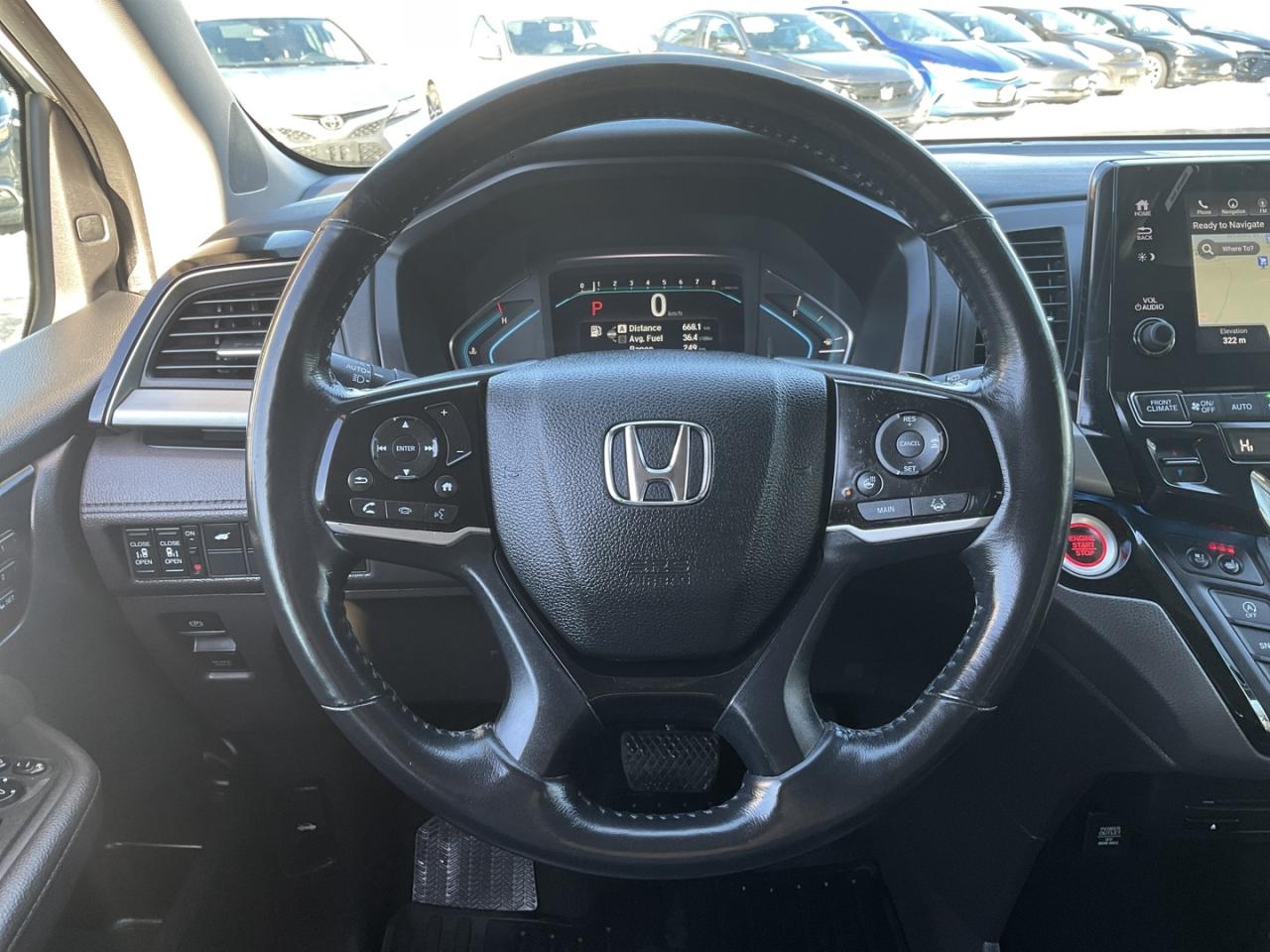 2018 Honda Odyssey Touring - LTHR! NAV! BACK-UP CAM! BSM! DVD! 8 PASS Photo