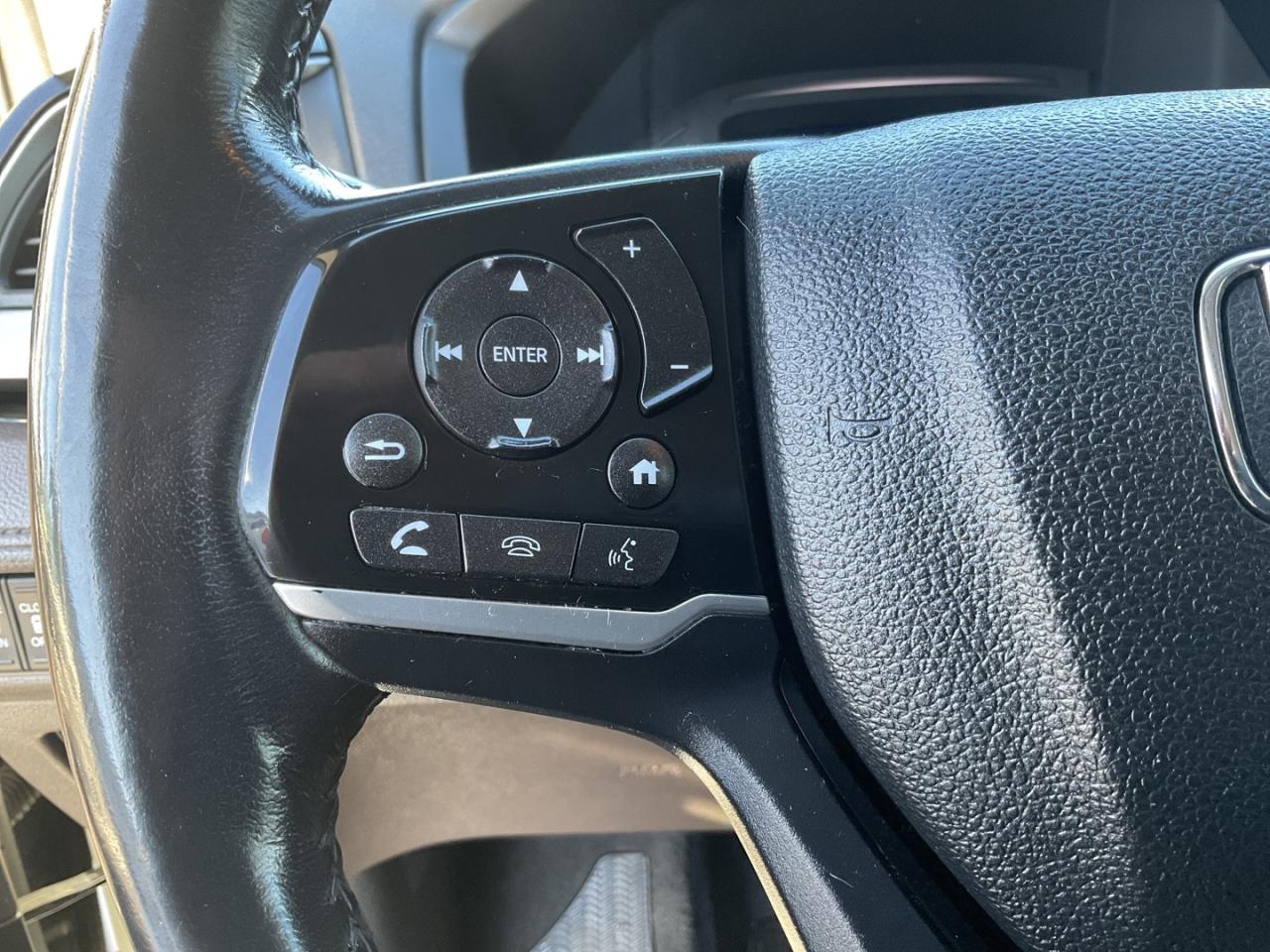 2018 Honda Odyssey Touring - LTHR! NAV! BACK-UP CAM! BSM! DVD! 8 PASS Photo