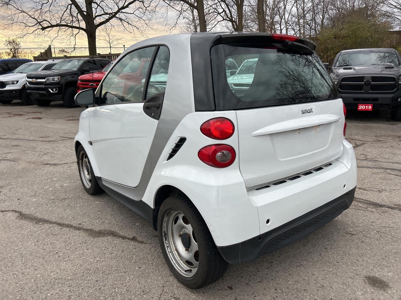 2014 Smart fortwo PASSION, CLEAN CARFAX, HEATED SEATS! Photo