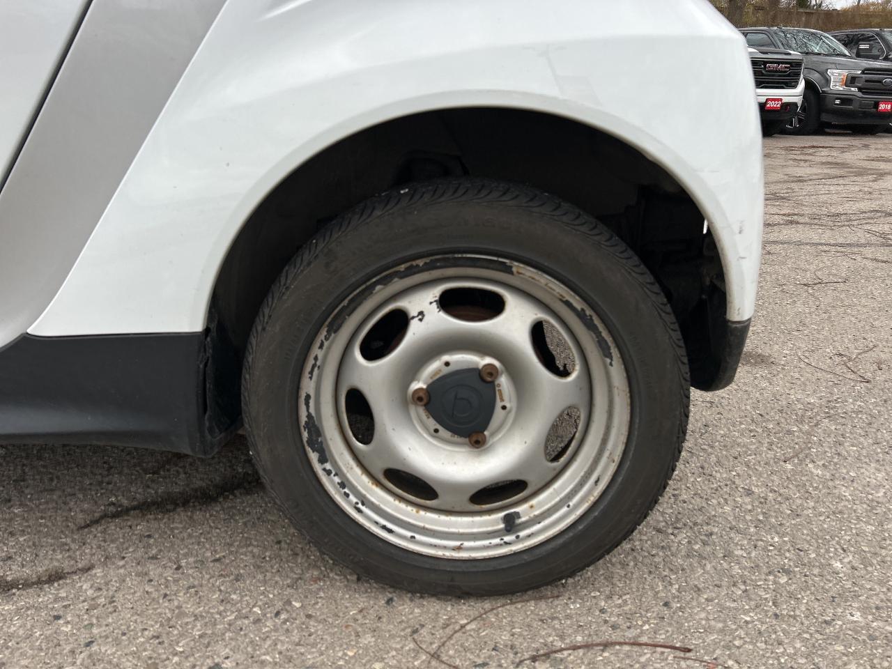 2014 Smart fortwo PASSION, CLEAN CARFAX, HEATED SEATS! Photo