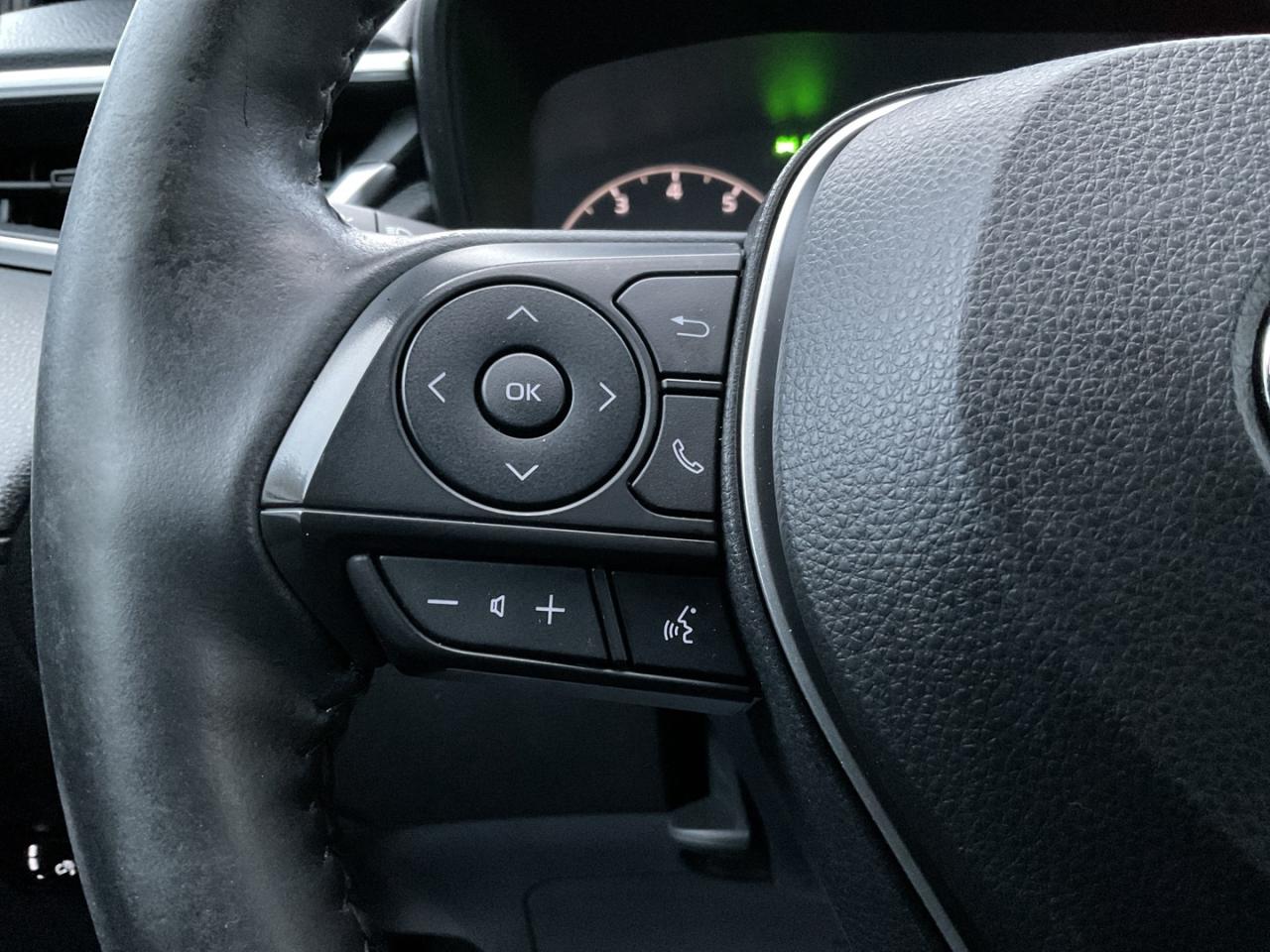 2023 Toyota Corolla Cross LE AWD - ALLOYS! CAR PLAY! BACK-UP CAM! BSM! Photo