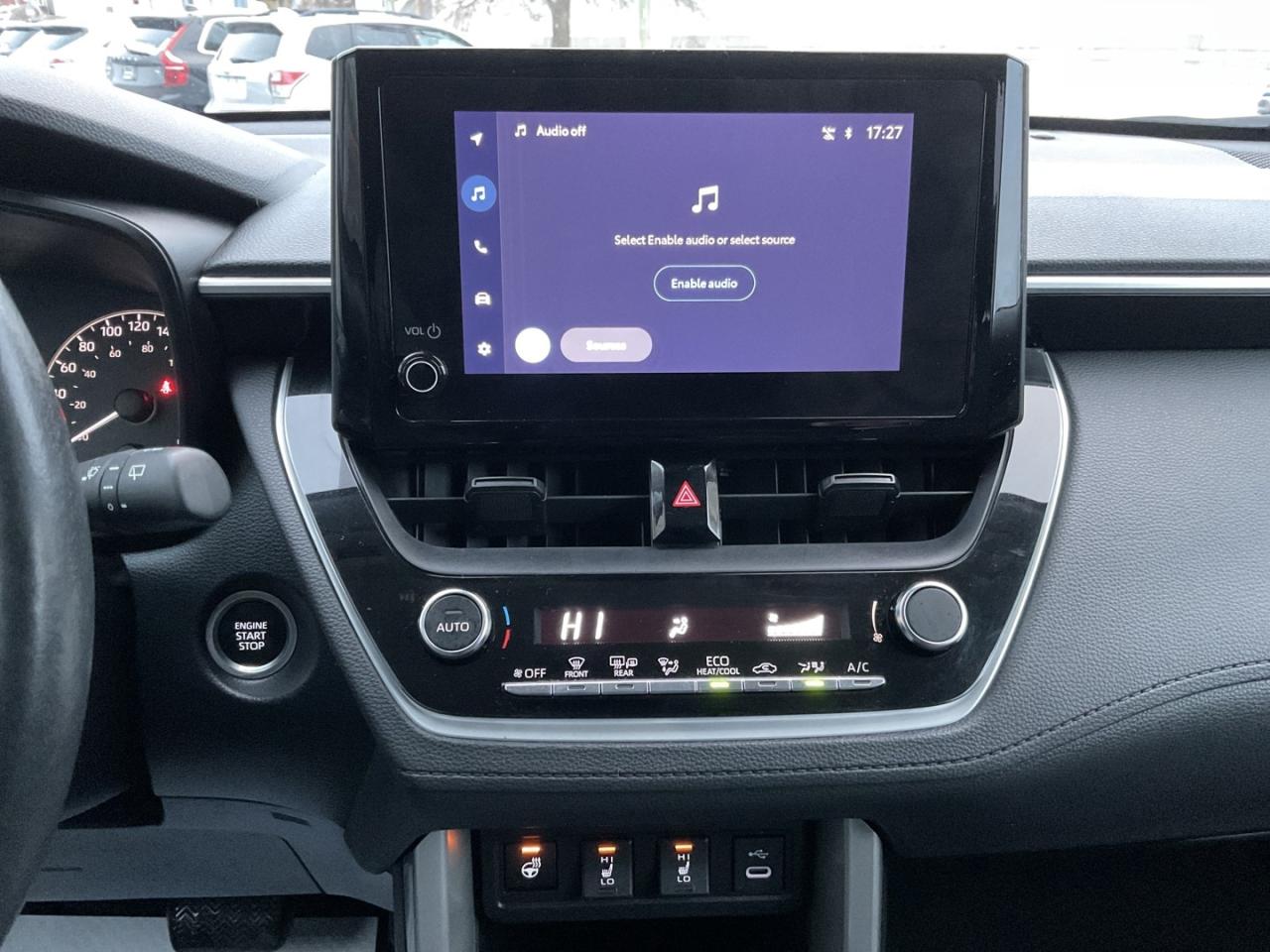 2023 Toyota Corolla Cross LE AWD - ALLOYS! CAR PLAY! BACK-UP CAM! BSM! Photo