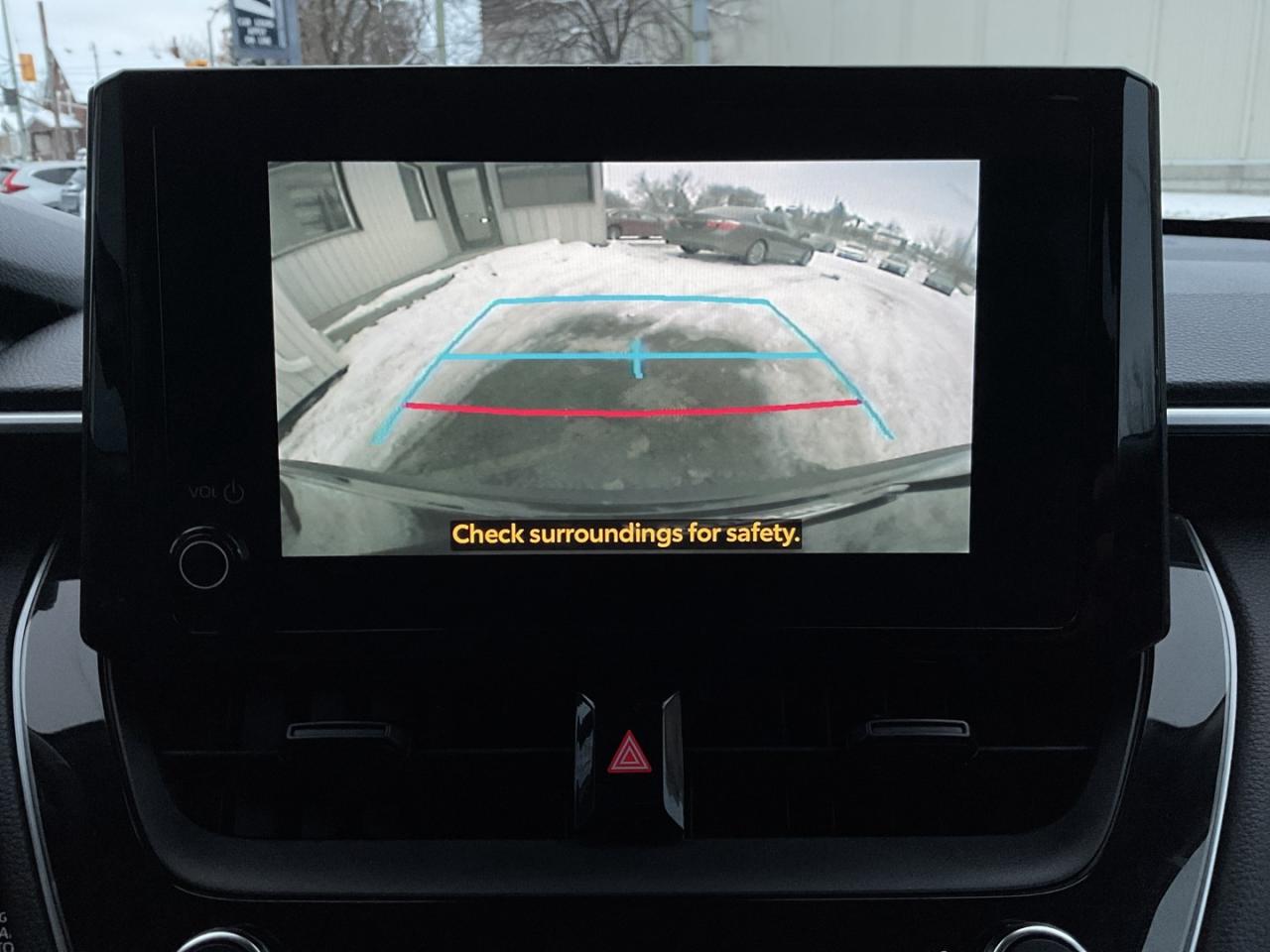 2023 Toyota Corolla Cross LE AWD - ALLOYS! CAR PLAY! BACK-UP CAM! BSM! Photo