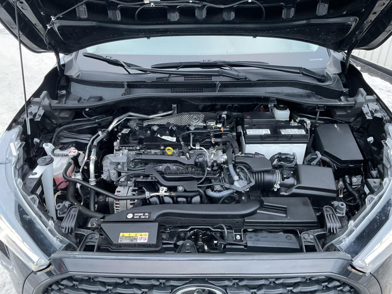 2023 Toyota Corolla Cross LE AWD - ALLOYS! CAR PLAY! BACK-UP CAM! BSM! Photo