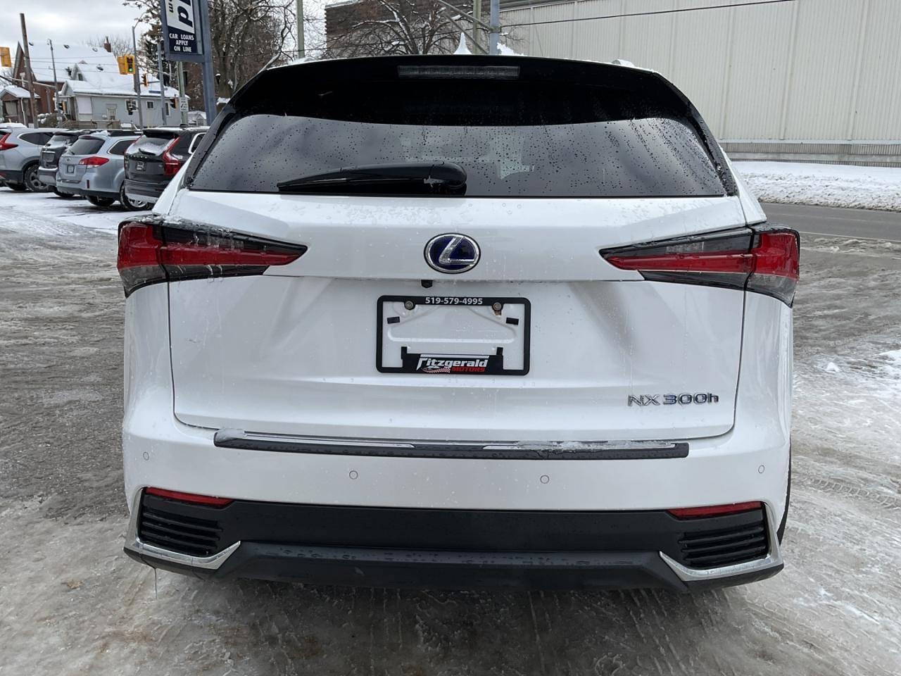 2019 Lexus NX 300h EXECUTIVE AWD - LTHR! NAV! 360 CAM! BSM! HUD! Photo