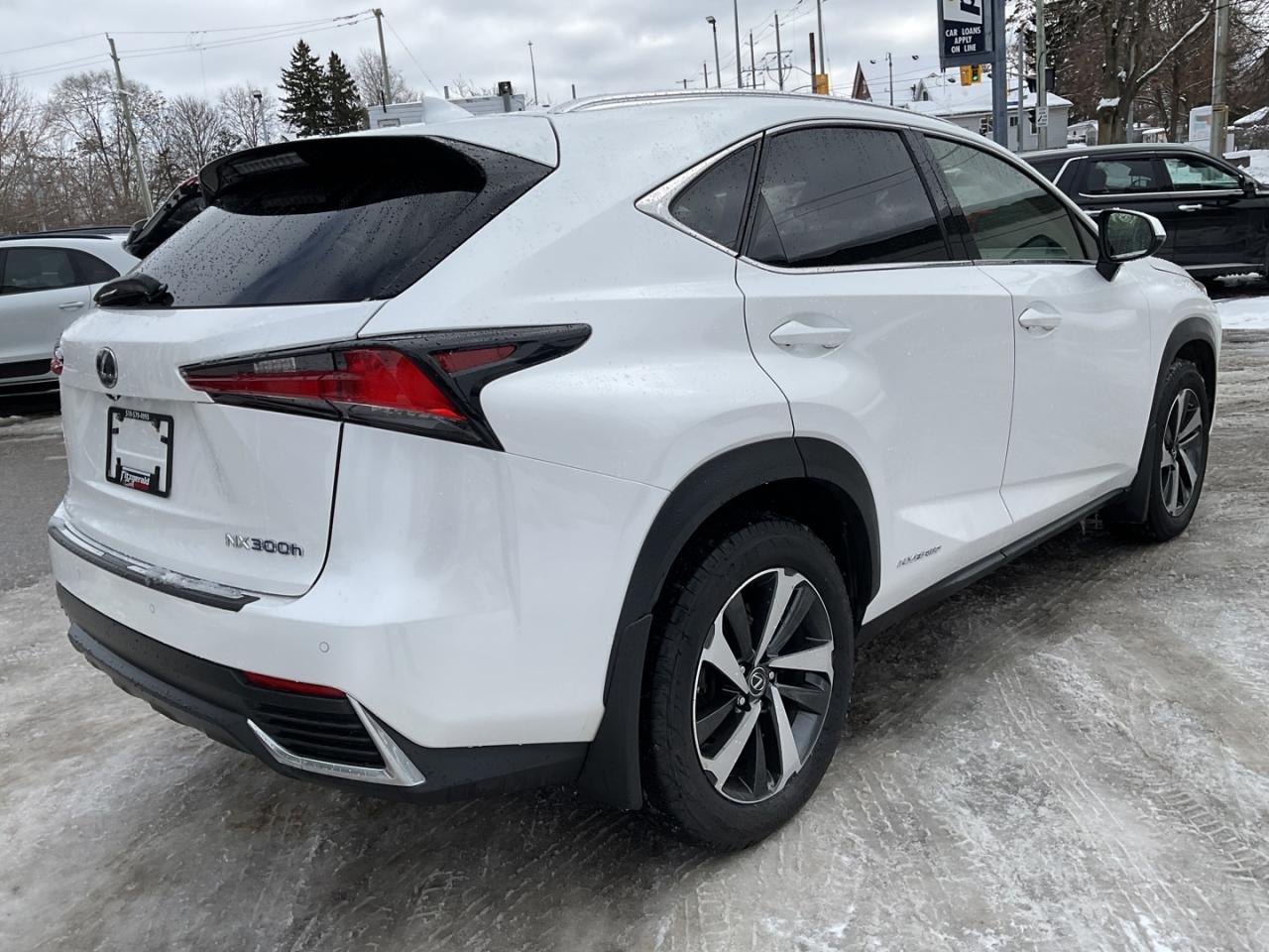 2019 Lexus NX 300h EXECUTIVE AWD - LTHR! NAV! 360 CAM! BSM! HUD! Photo